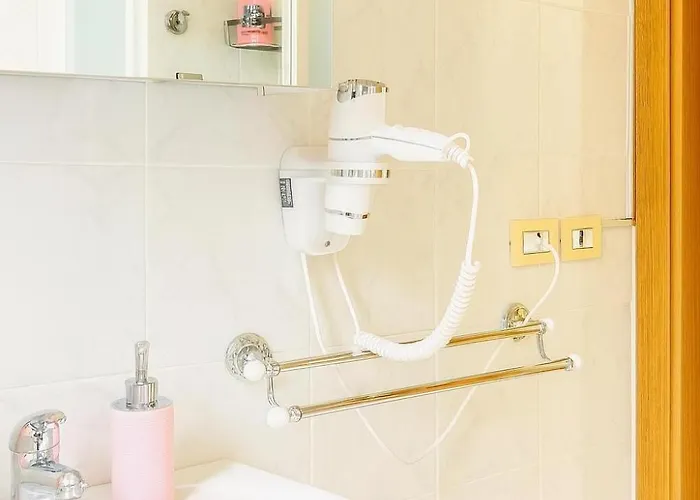 Colosseum Window 1800-romantic *